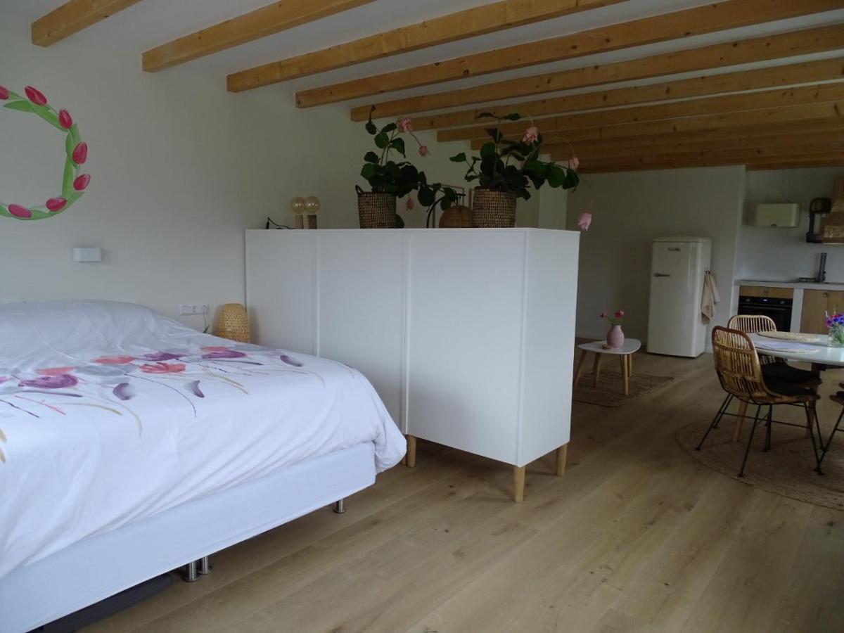 Bed and Breakfast De Tulp Noordgouwe Екстер'єр фото